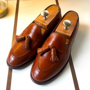 Alden Made in USA men’s size 8 B/D walnut tassel penny loafers dress shoes
